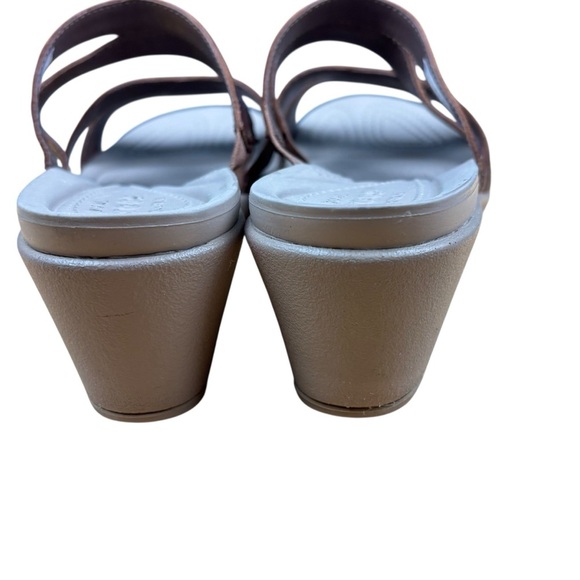 CROCS Leigh-Ann Leather Brown Wedge Sandals women’s Sz 8 - Picture 5 of 10